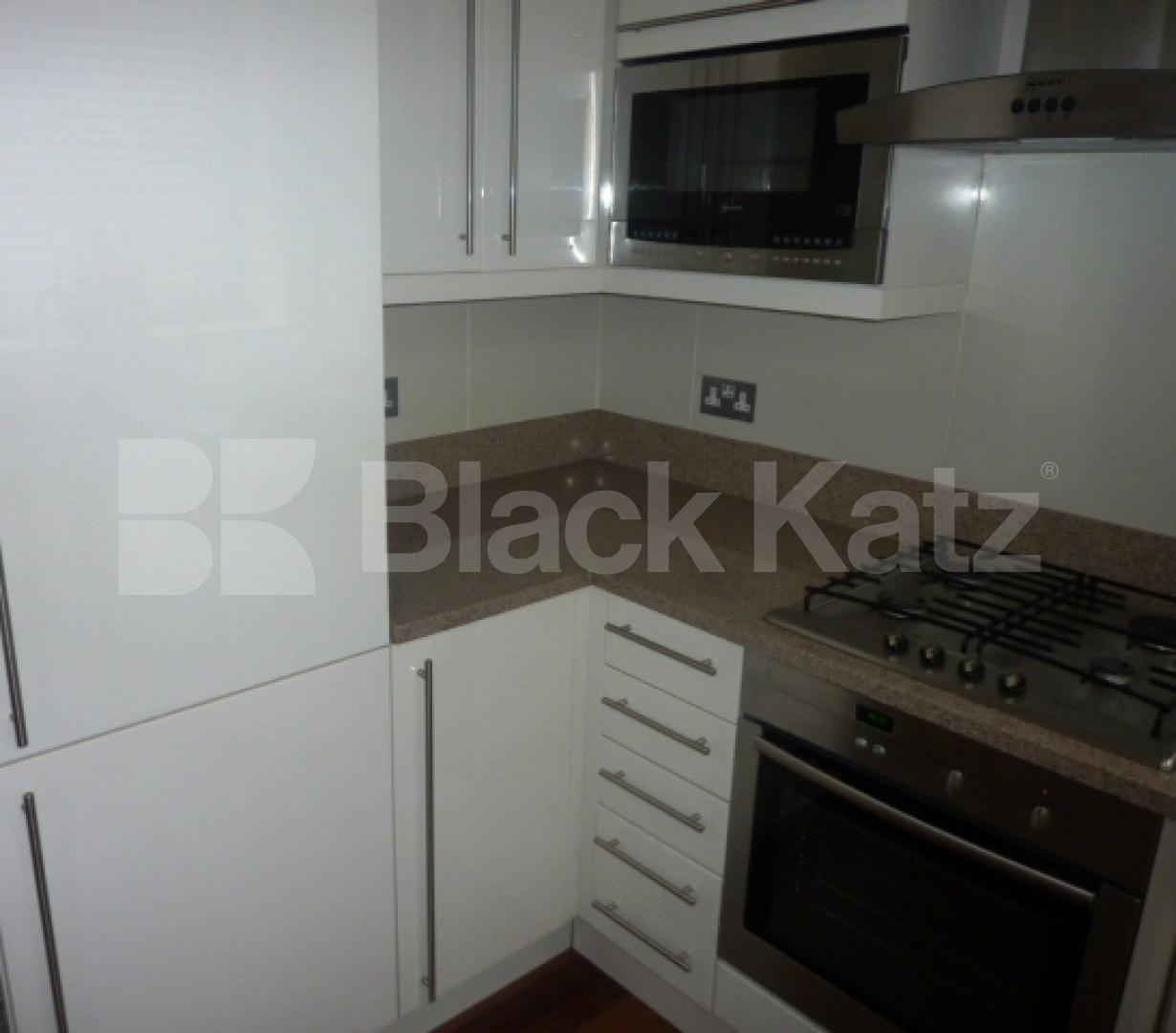 			UNDER OFFER!, 2 Bedroom, 1 bath, 1 reception Flat			 Albany Street, REGENTS PARK / CAMDEN